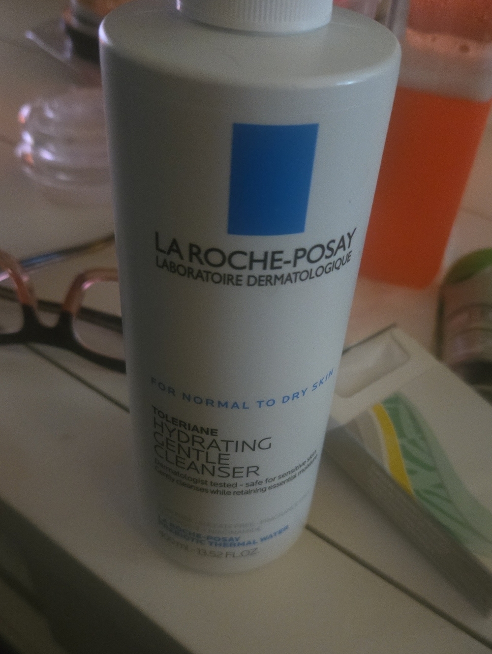 La Roche Posay Toleriane Hydrating Gentle Cleanser - White - Picture 5 of 5